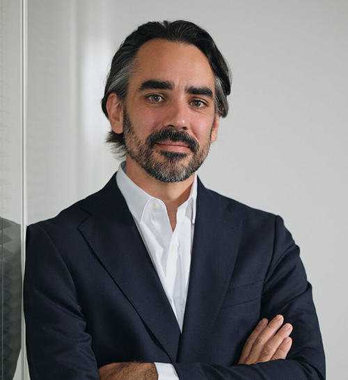 Photo de portrait de l'avocat Antoine Ginestet.